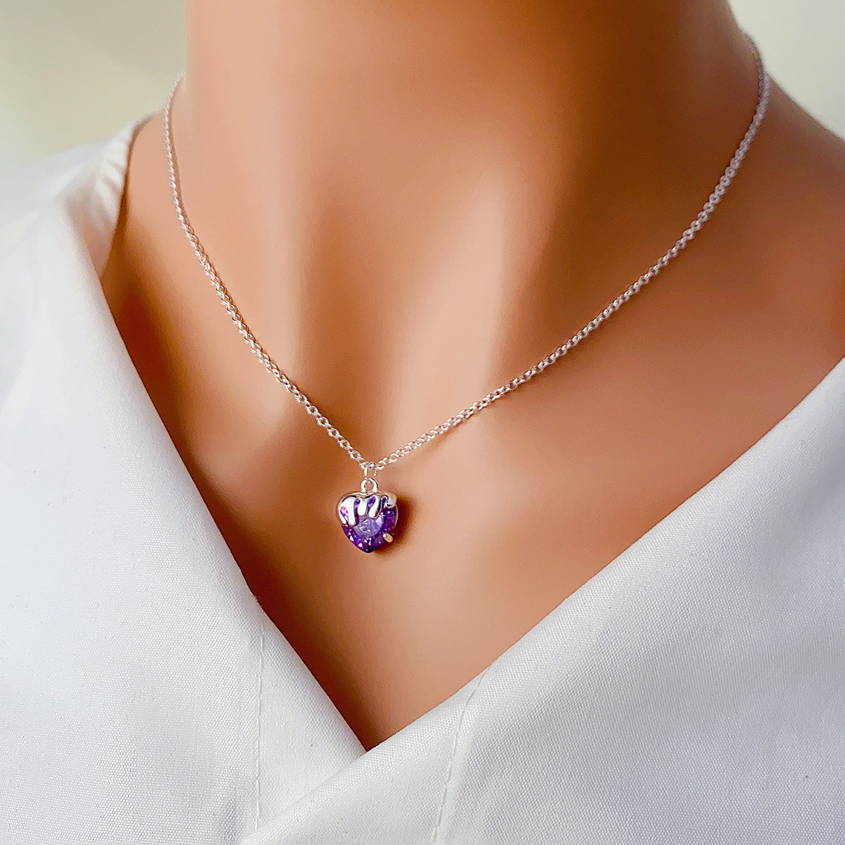 Women's Fashion Casual Heart-shaped Zircon Pendant Necklace