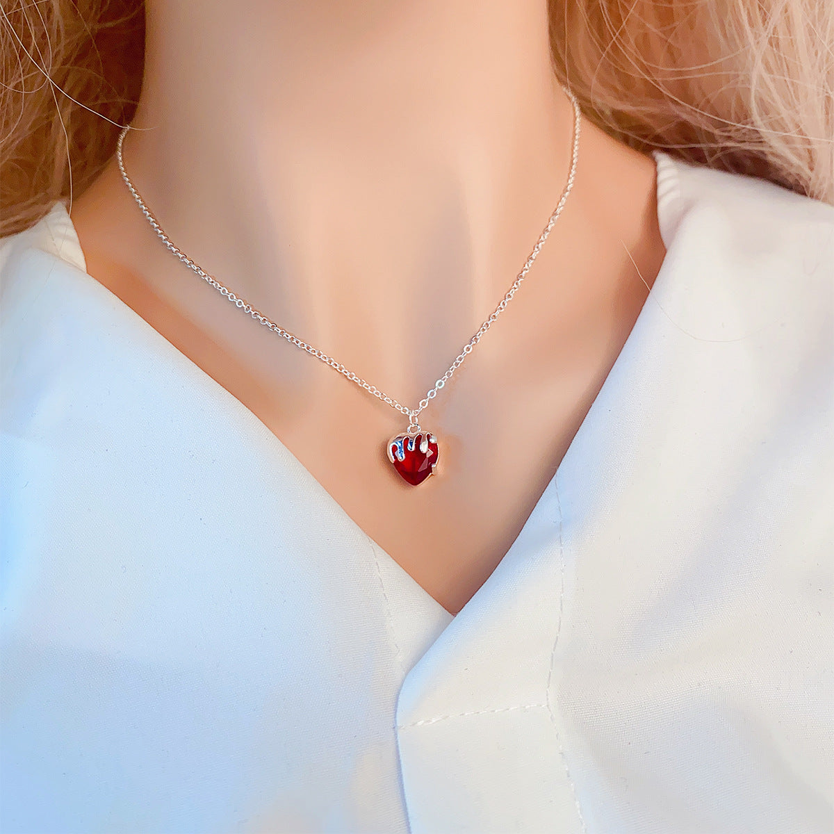 Women's Fashion Casual Heart-shaped Zircon Pendant Necklace