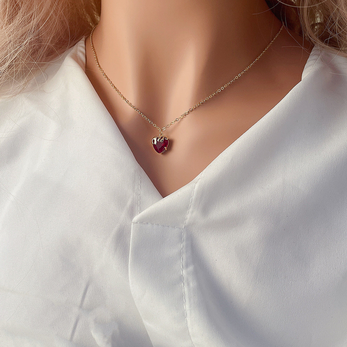 Women's Fashion Casual Heart-shaped Zircon Pendant Necklace